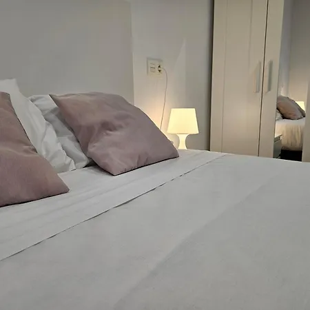 150a Moderno, Playa San Lorenzo By R2r Consulting *